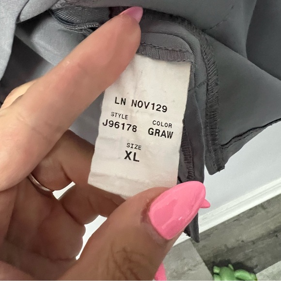 Jaanuuu scrub top size xl grey - Picture 3 of 8